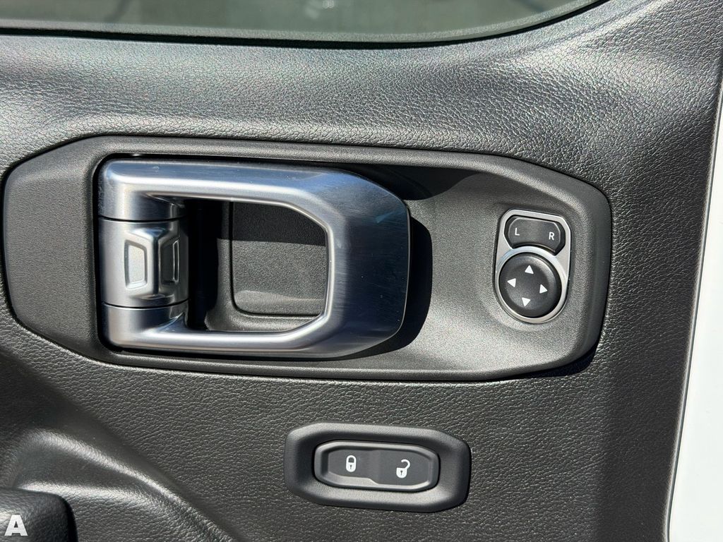 Used 2025 Bright White Clearcoat Jeep Sport S image 18