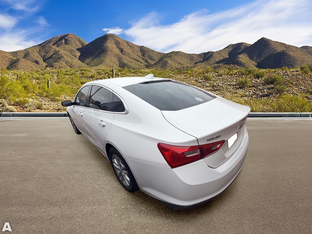 Used 2018 Chevrolet Malibu 1LT with VIN 1G1ZD5ST9JF140409 for sale in Scottsdale, AZ