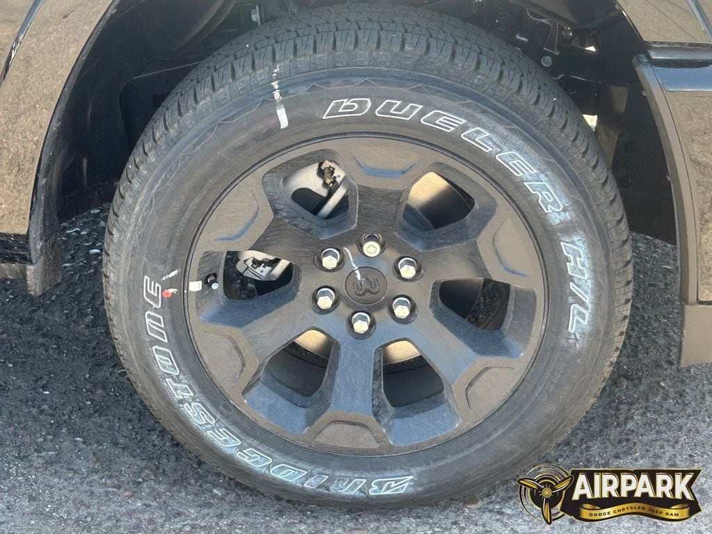 New 2026 Diamond Black Crystal Pearlcoat Ram Big Horn/Lone Star image 10