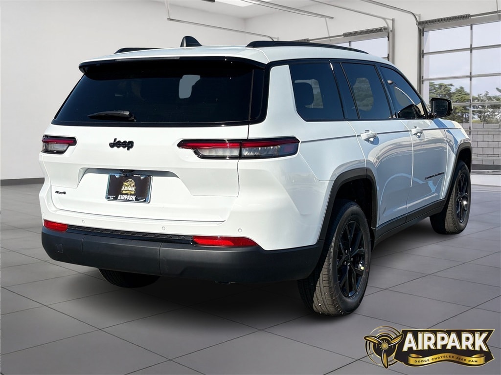 New 2025 Jeep Grand Cherokee L Laredo Sport Utility