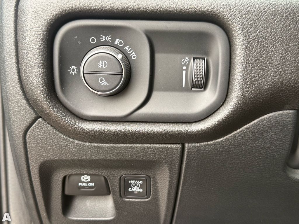 Used 2025 Diamond Black Crystal Pearlcoat Ram Tradesman image 14