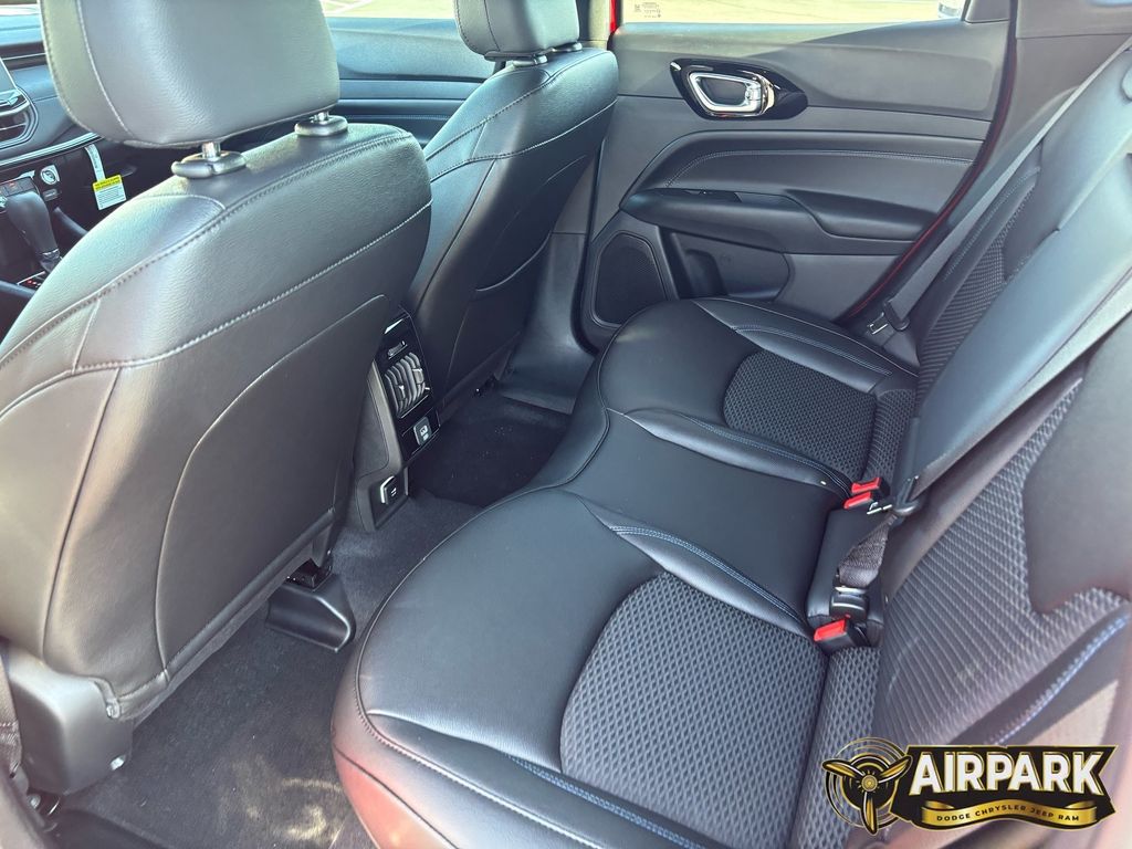 New 2026 Red Hot Pearlcoat Jeep Latitude image 18