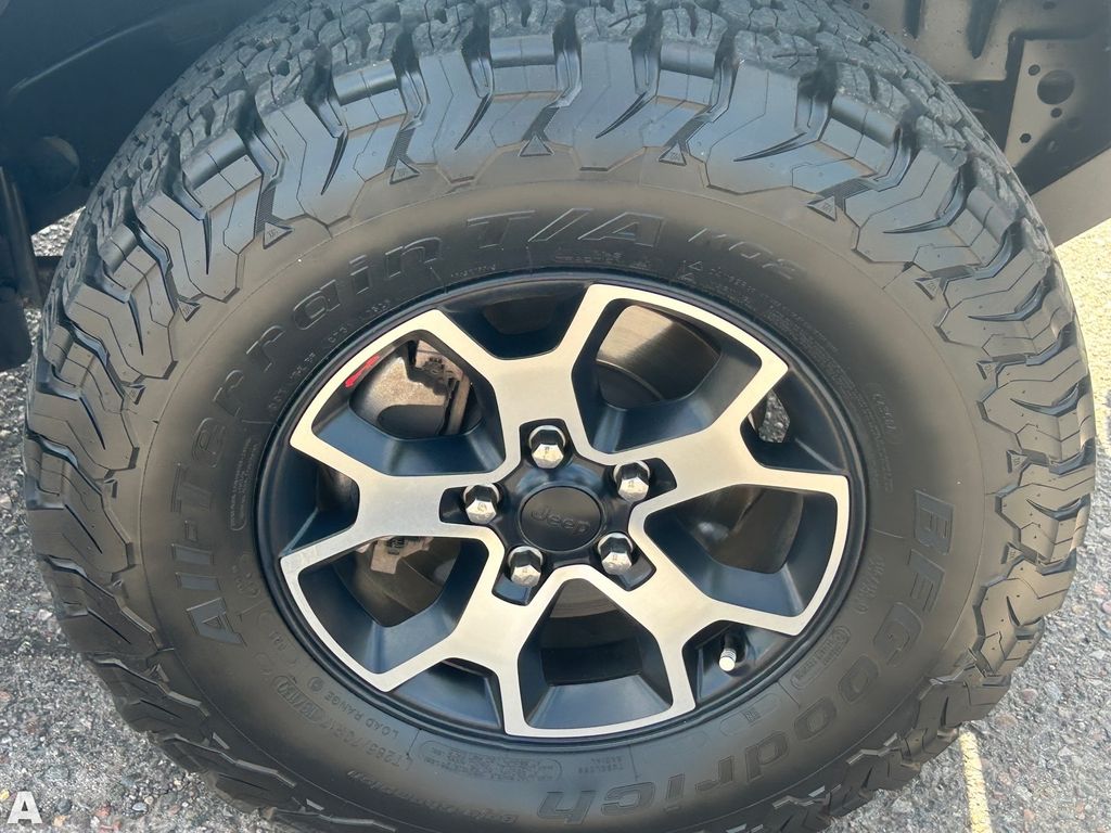 Certified Used 2022 Hydro Blue Pearl Coat Jeep Unlimited Rubicon image 10