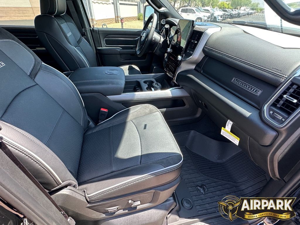 New 2026 Diamond Black Crystal Pearlcoat Ram Laramie image 12