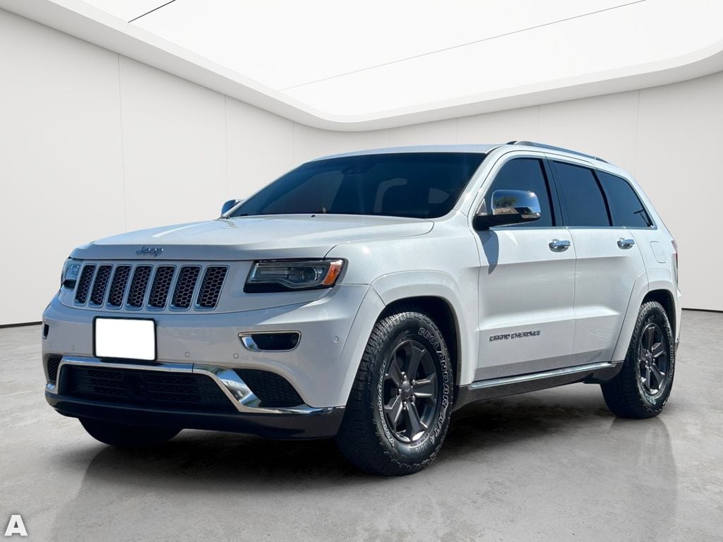 Used 2016 Ivory 3-Coat Jeep Summit image 2