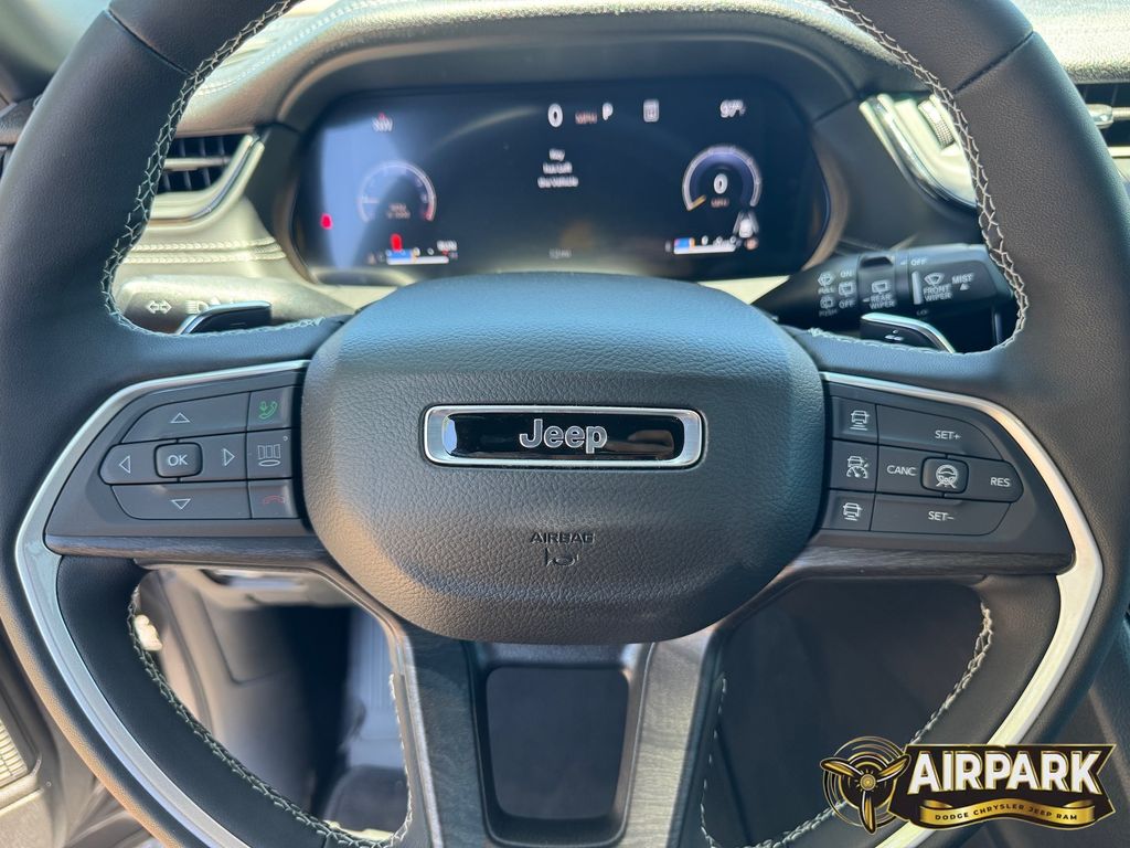 New 2026 Baltic Gray Jeep Laredo image 20