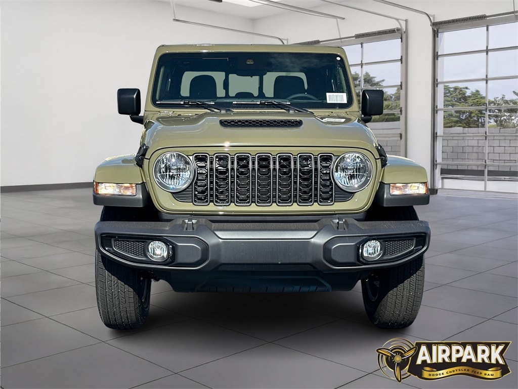 New 2025 Jeep Gladiator Sport Pickup