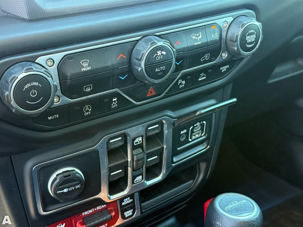 Used 2021 Hydro Blue Pearlcoat Jeep Rubicon image 22