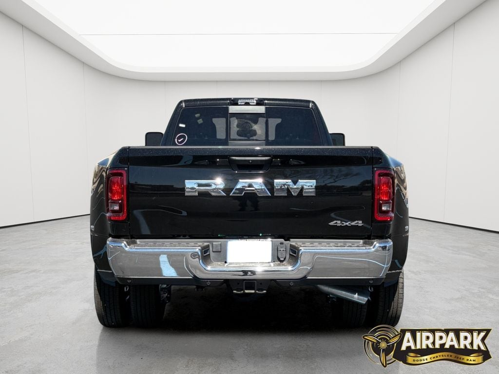 New 2026 Diamond Black Crystal Pearlcoat Ram Tradesman image 5