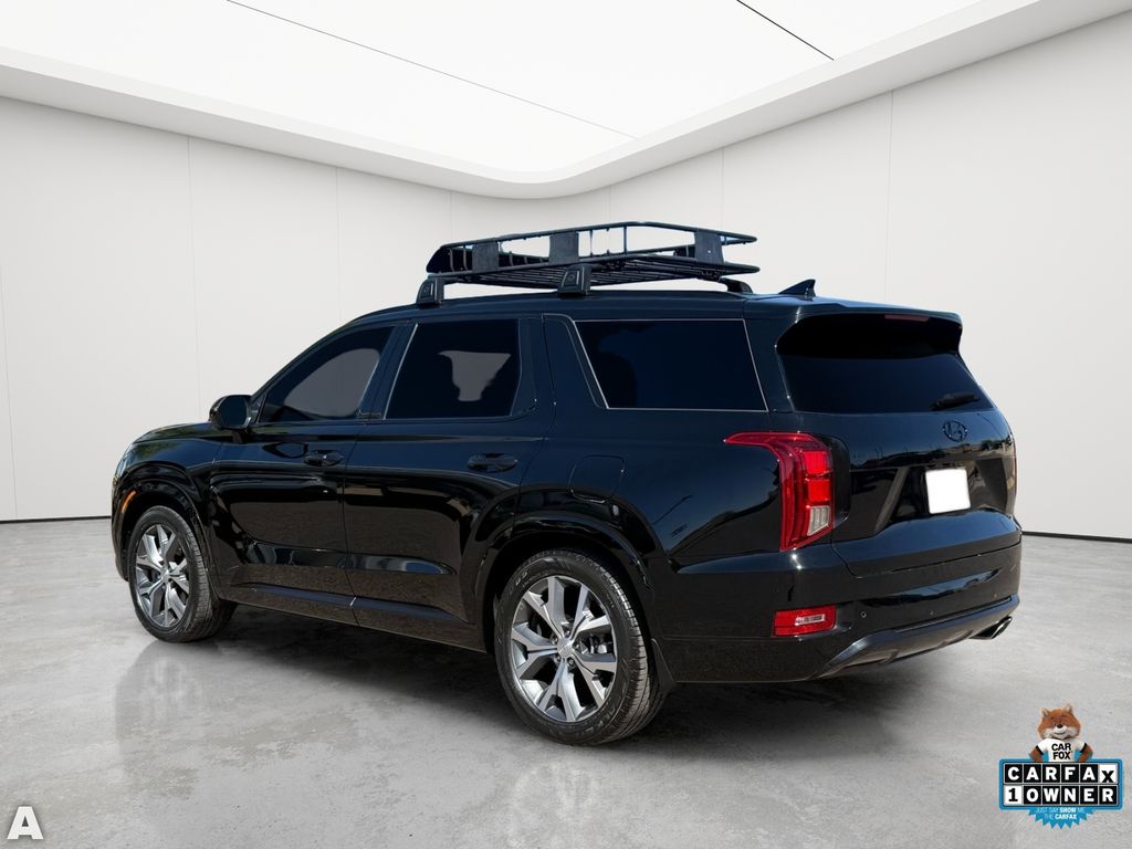 Used 2022 Abyss Black Pearl Hyundai Limited image 4