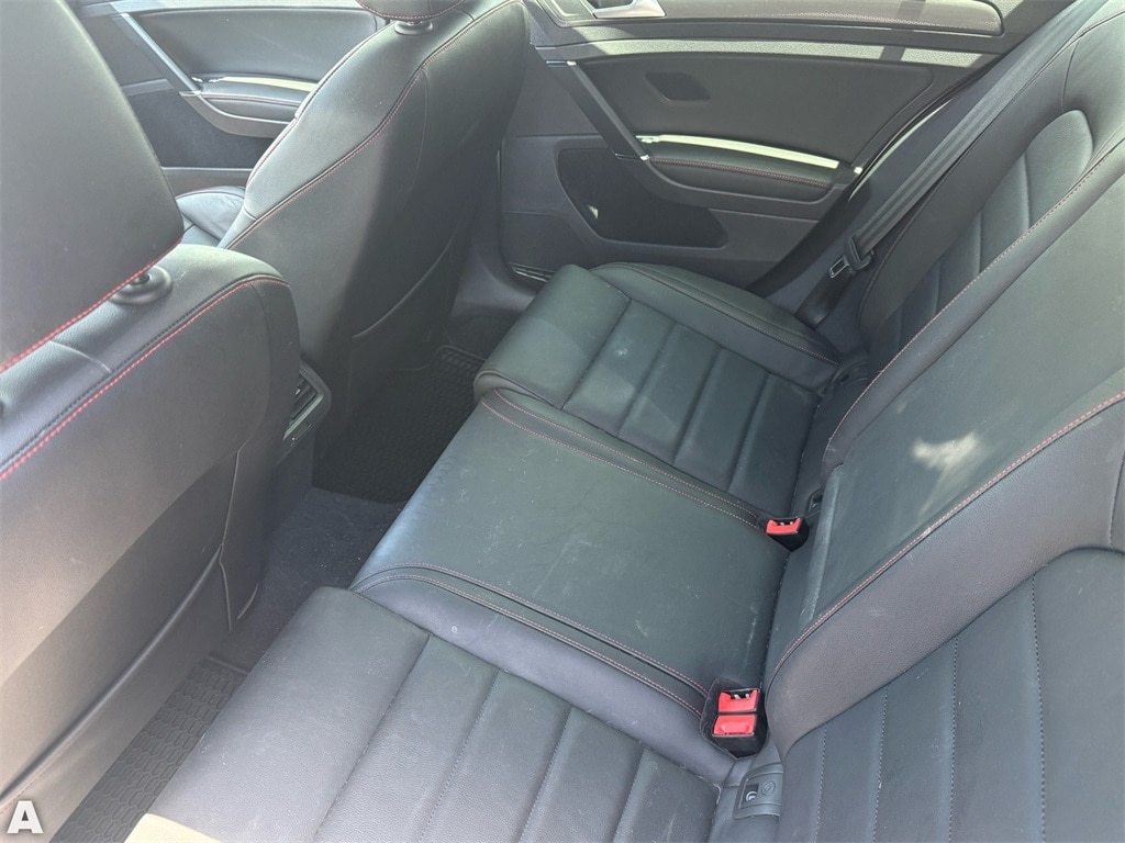 Image 7 of 2020 Volkswagen Golf GTI 2.0T SE Hatchback