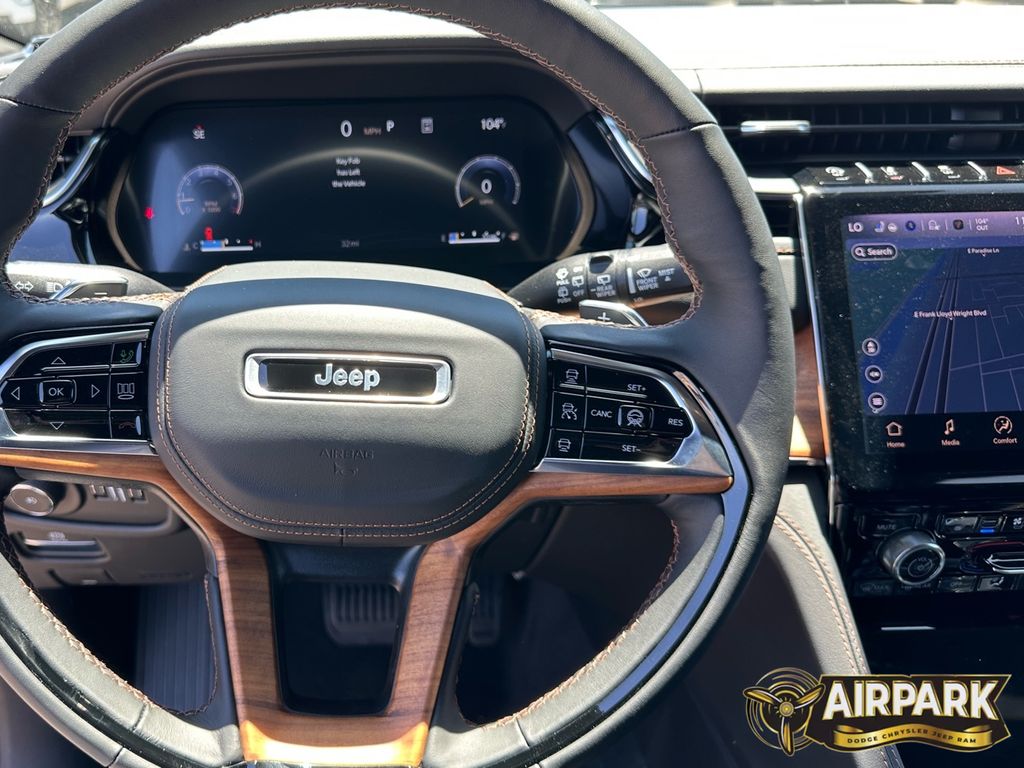 New 2025 Diamond Black Crystal Pearlcoat Jeep Summit image 17