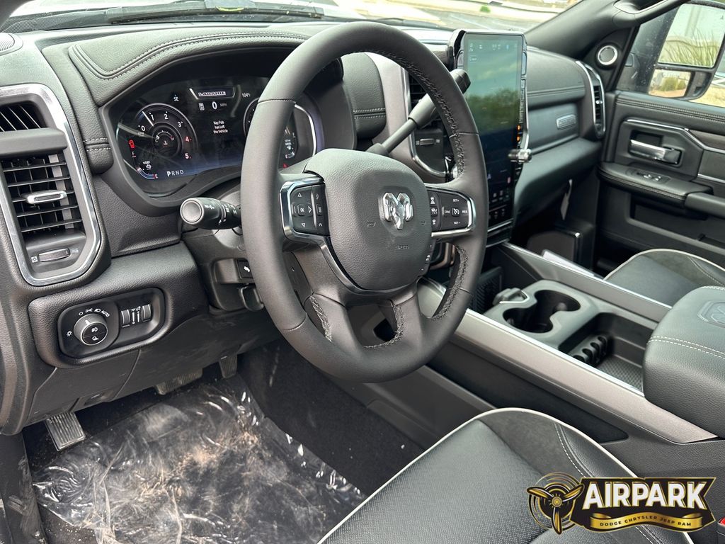 New 2026 Diamond Black Crystal Pearlcoat Ram Laramie image 15