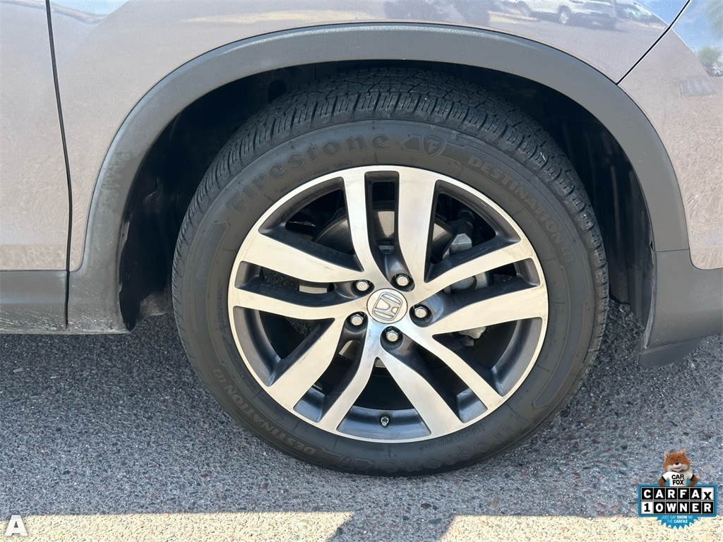 Image 10 of 2018 Honda Pilot Touring SUV