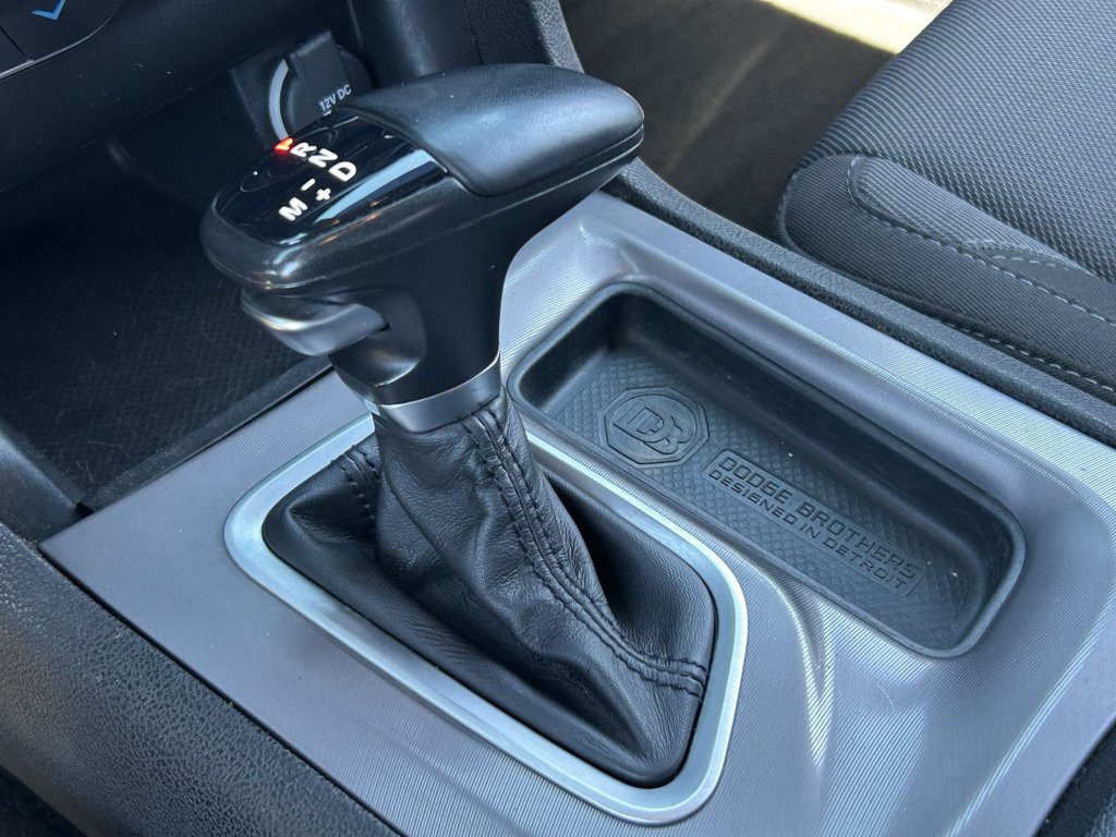 Used 2022 Triple Nickel Clearcoat Dodge SXT image 34