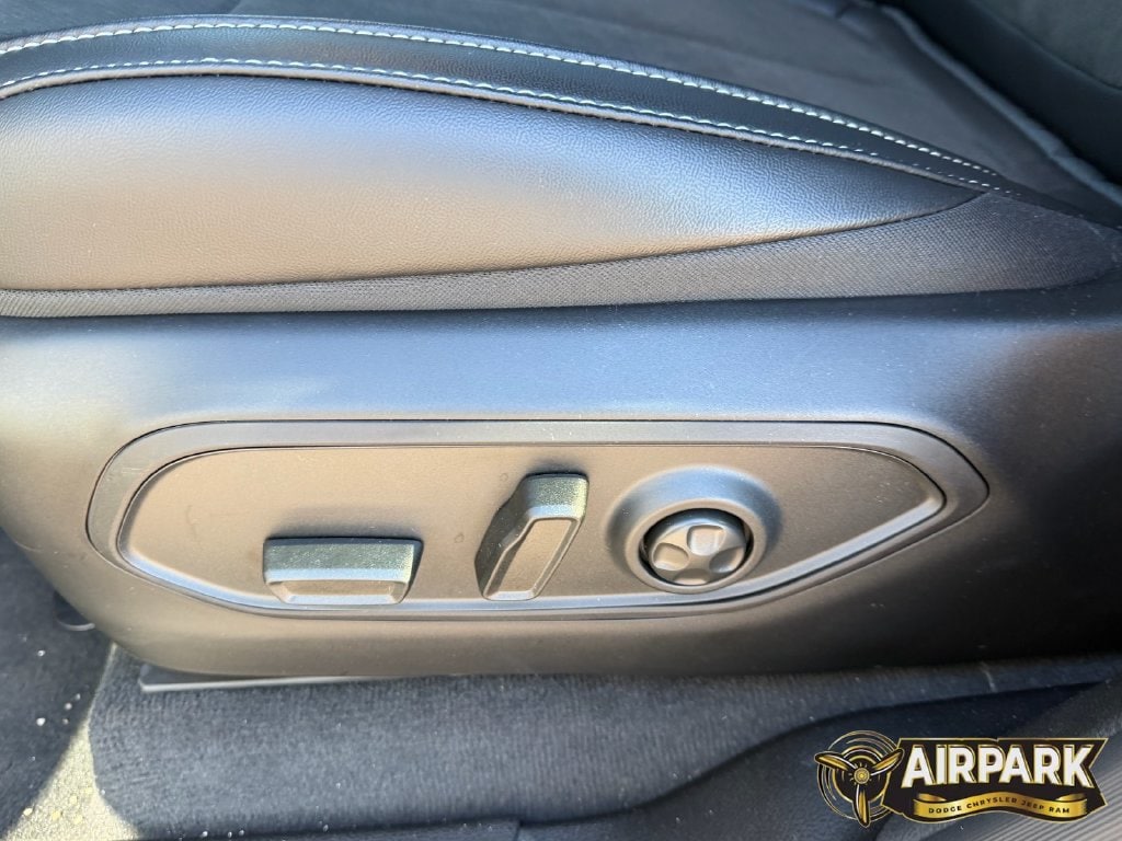 2025 Jeep Grand Cherokee L Altitude - Photo 19