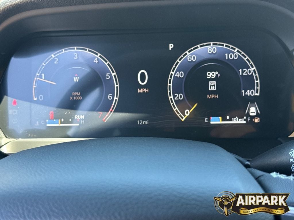 New 2026 Diamond Black Crystal Pearlcoat Jeep Laredo image 23