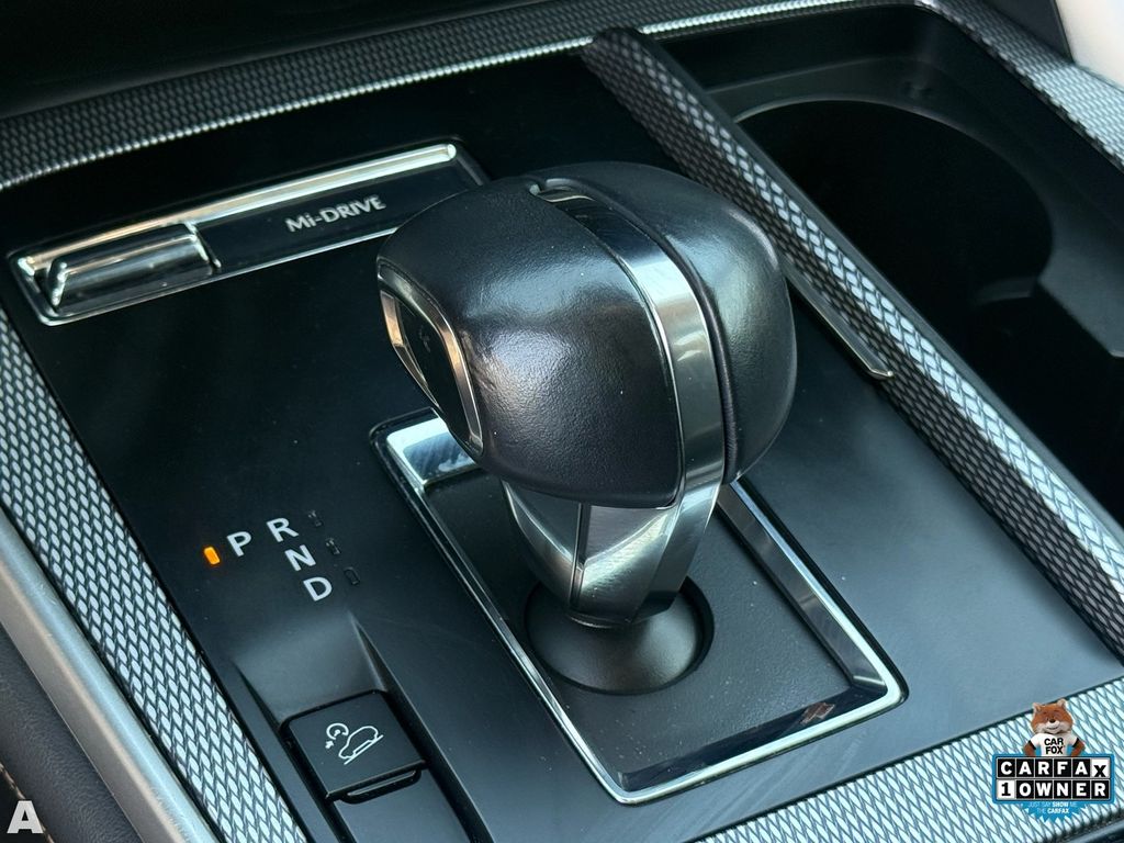 Used 2024 Platinum Mazda 3.3 Turbo Preferred Plus image 24