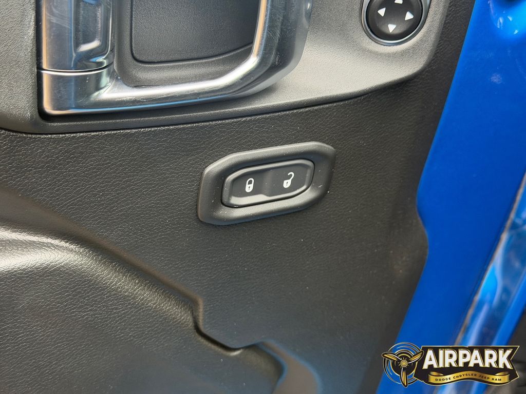 New 2026 Hydro Blue Pearlcoat Jeep Sport image 12