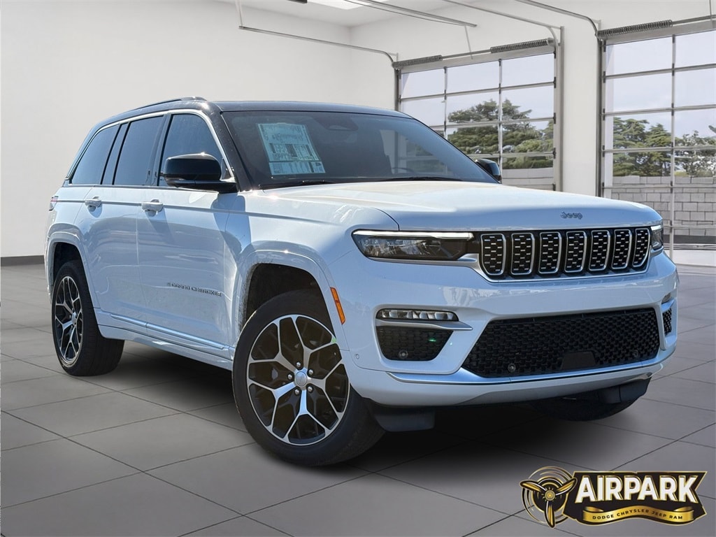 New 2025 Jeep Grand Cherokee Summit Sport Utility