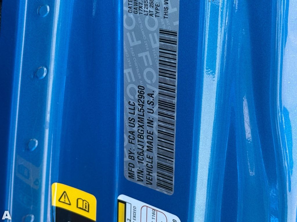 Used 2021 Hydro Blue Pearlcoat Jeep Rubicon image 33