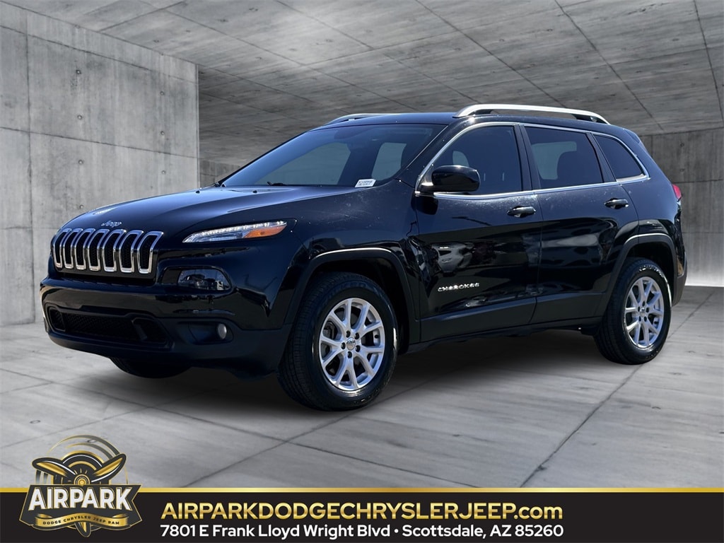 Used 2018 Jeep Cherokee Latitude SUV