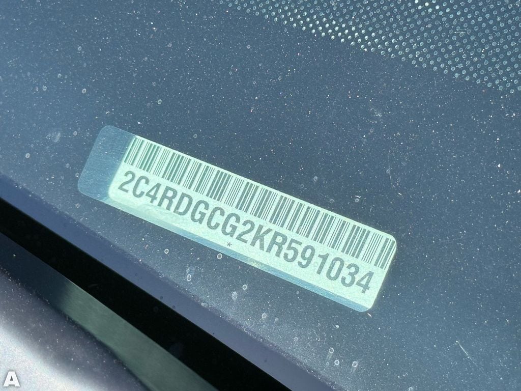 Used 2019 Granite Crystal Metallic Clearcoat Dodge SXT image 14