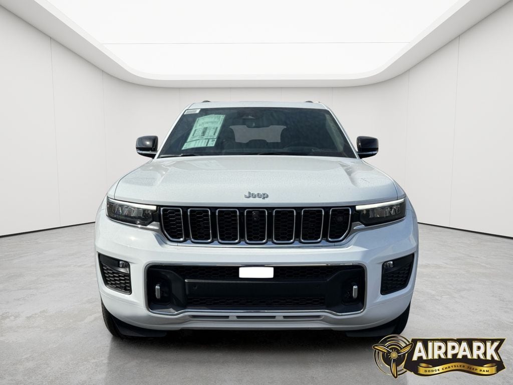 New 2025 Bright White Jeep Overland image 5