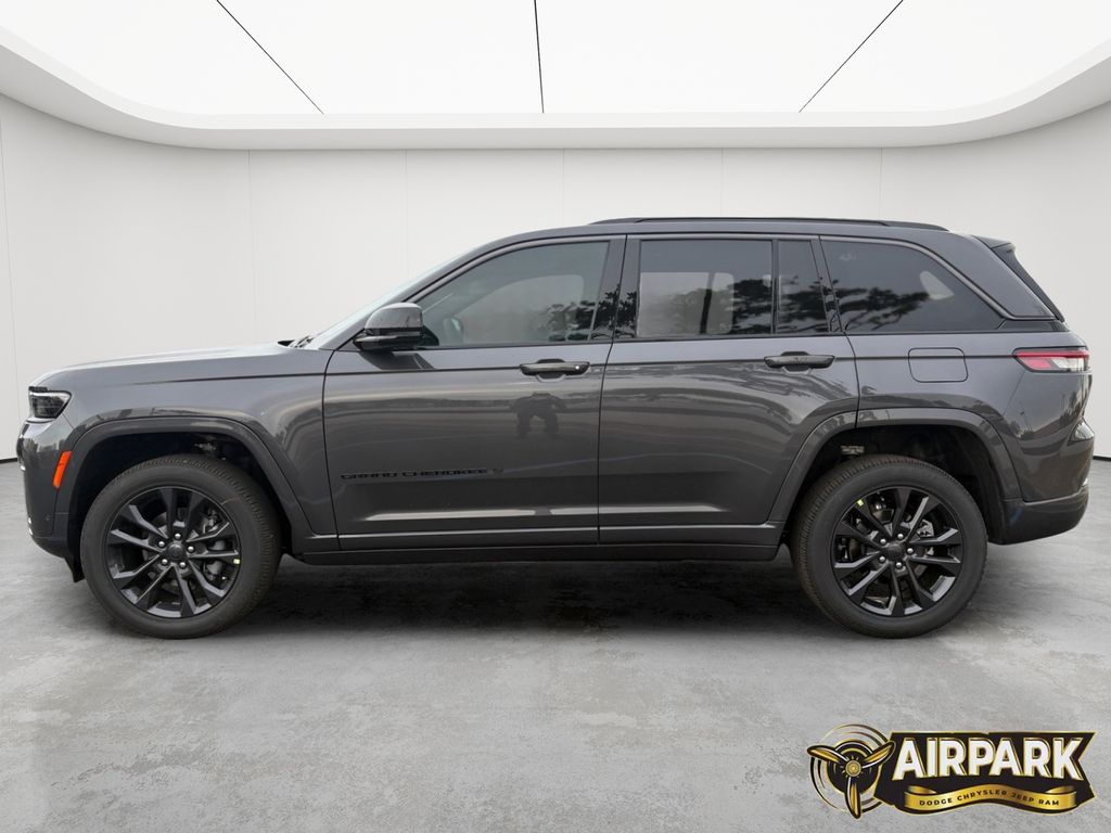 New 2026 Baltic Gray Jeep Limited image 7