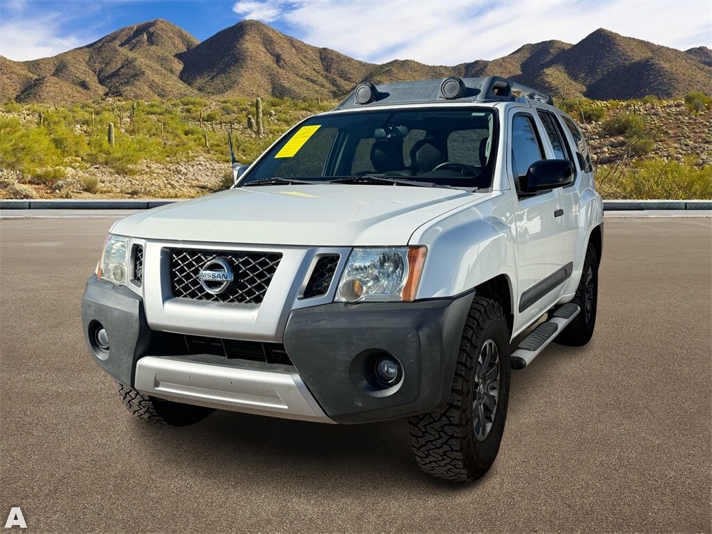 2015 Nissan Xterra PRO-4X photo 2