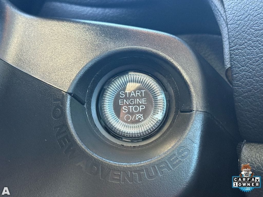 Certified Used 2023 Slate Blue Pearlcoat Jeep Altitude image 24