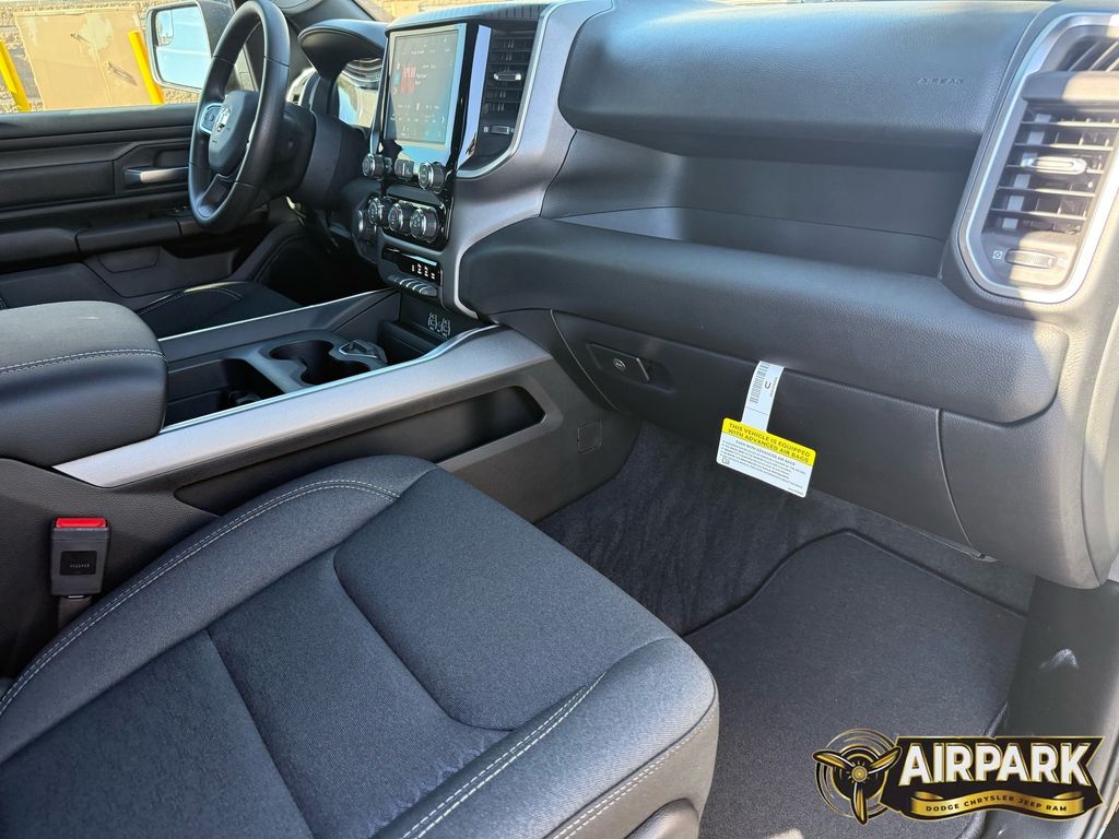 New 2026 Diamond Black Crystal Pearlcoat Ram Tradesman image 26