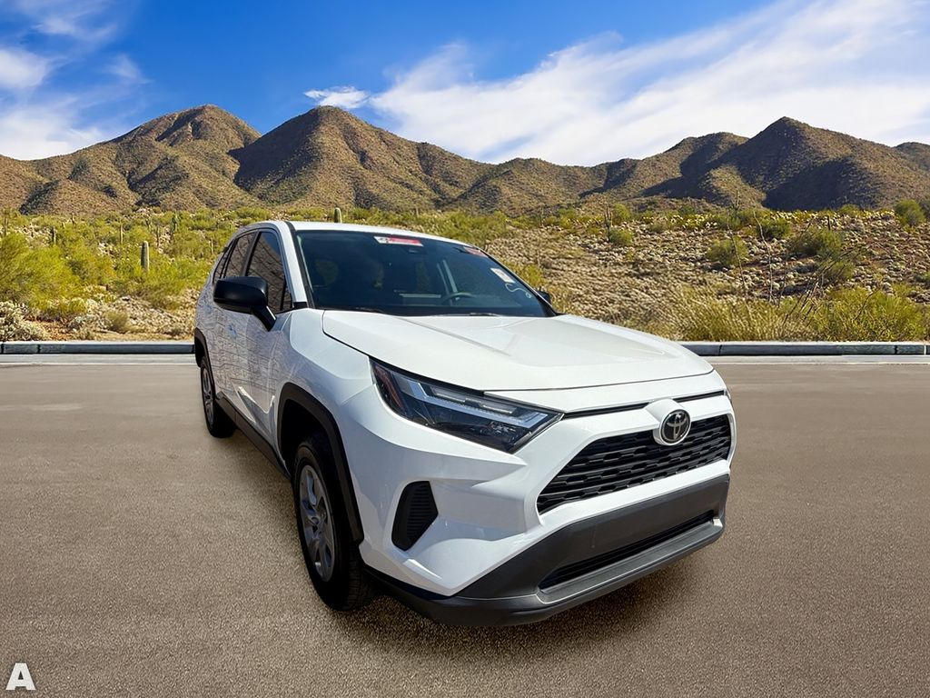 Used 2024 Ice Toyota LE image 5