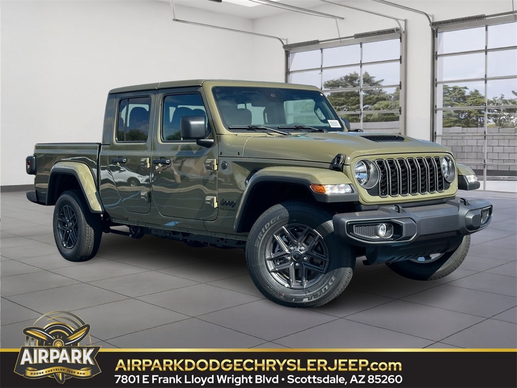 2025 Jeep Gladiator Sport S's photo