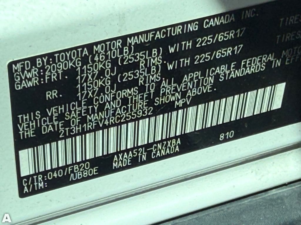 Used 2024 Ice Toyota LE image 12