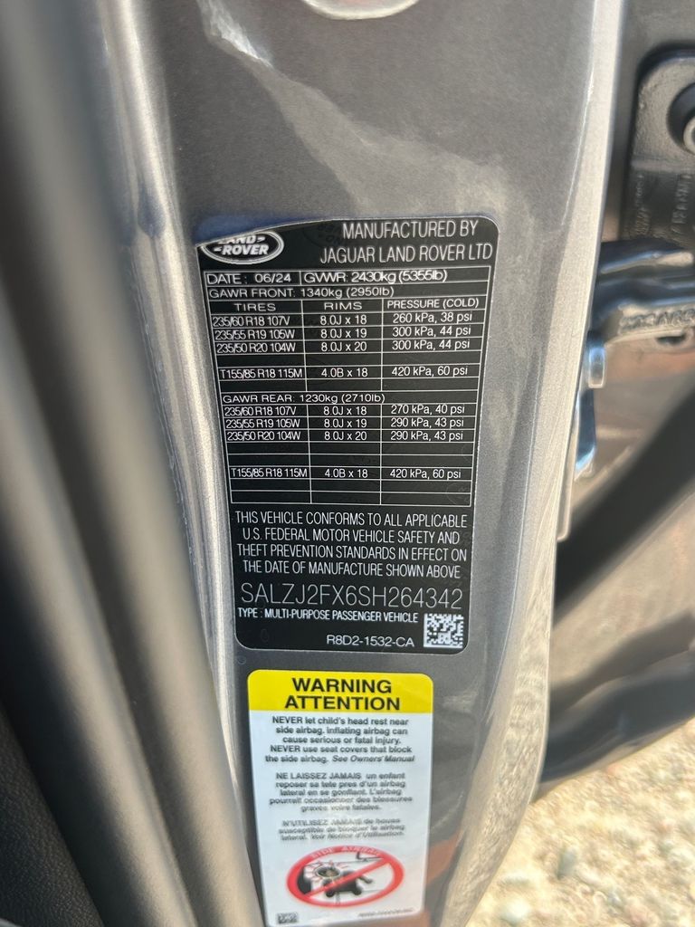 Used 2025 Eiger Gray Metallic Land Rover S image 30