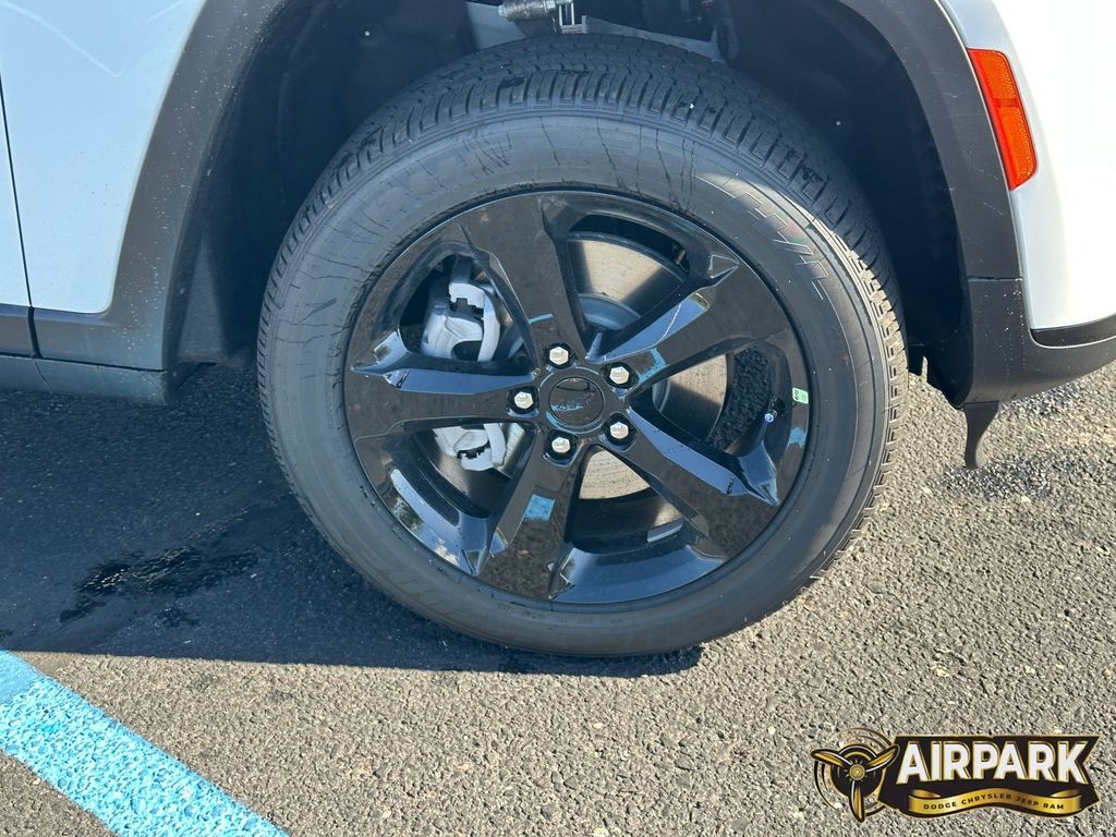 New 2025 Bright White Jeep Laredo image 10