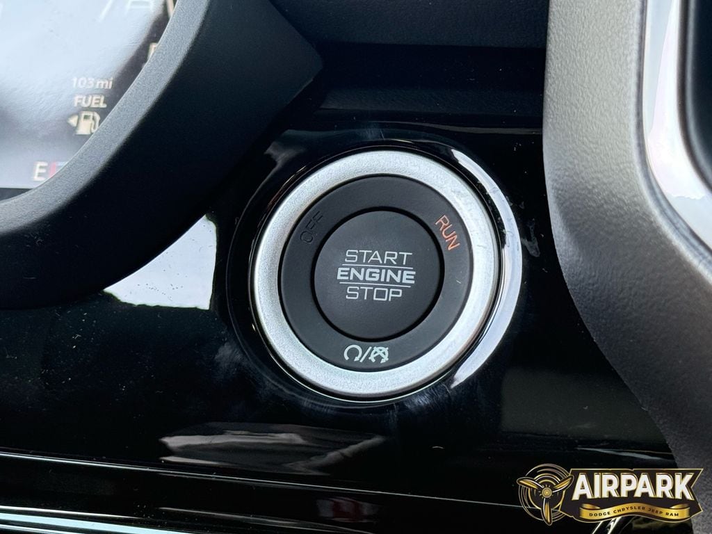 New 2026 Diamond Black Crystal Pearlcoat Ram Laramie image 22