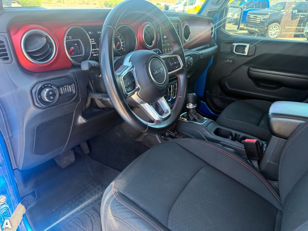 Used 2021 Hydro Blue Pearlcoat Jeep Rubicon image 11