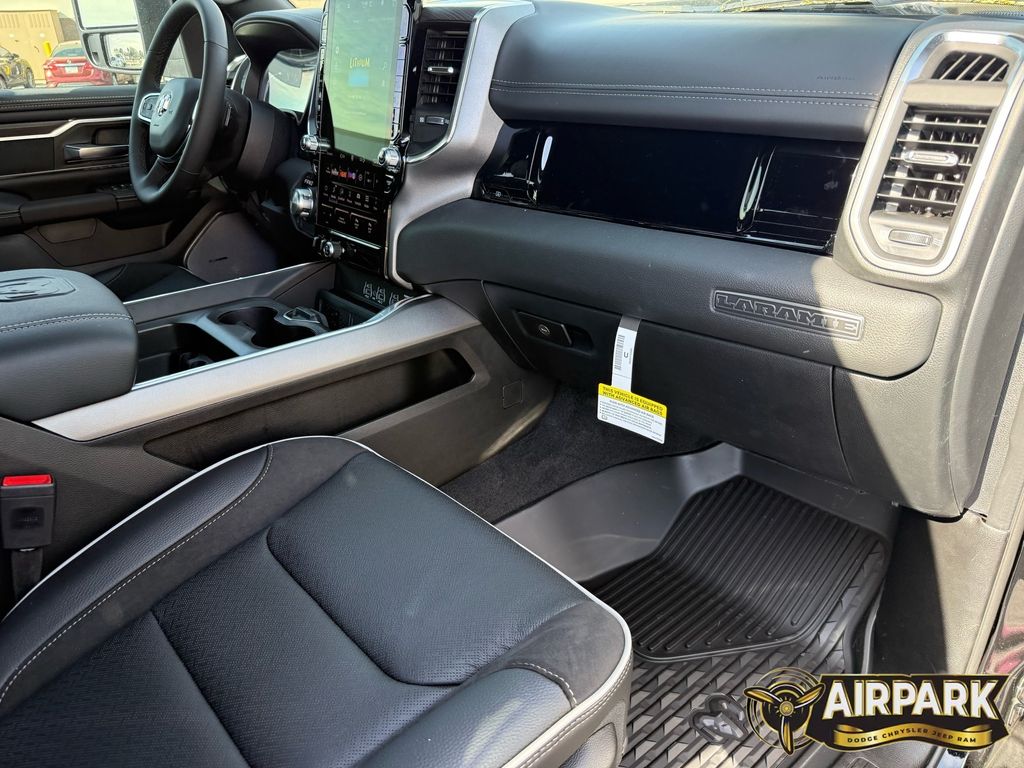 New 2026 Diamond Black Crystal Pearlcoat Ram Laramie image 26