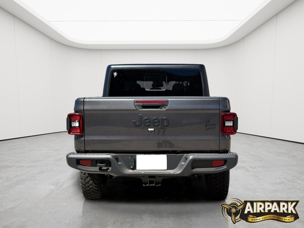 New 2025 Granite Crystal Jeep Sport image 5