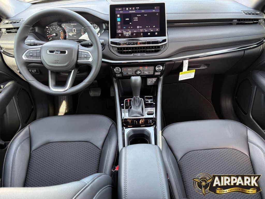 New 2026 Diamond Black Crystal Pearlcoat Jeep Latitude image 14