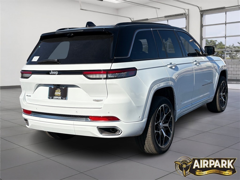 New 2025 Jeep Grand Cherokee Summit Sport Utility