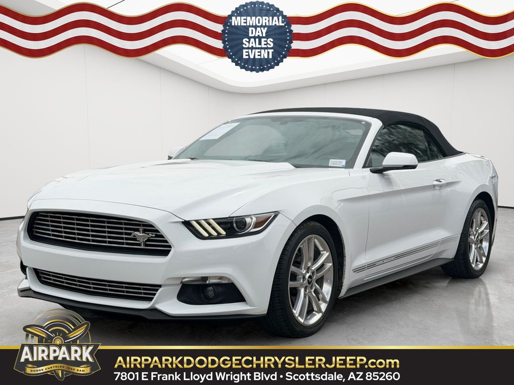 2017 Ford Mustang EcoBoost Convertible Premium's photo