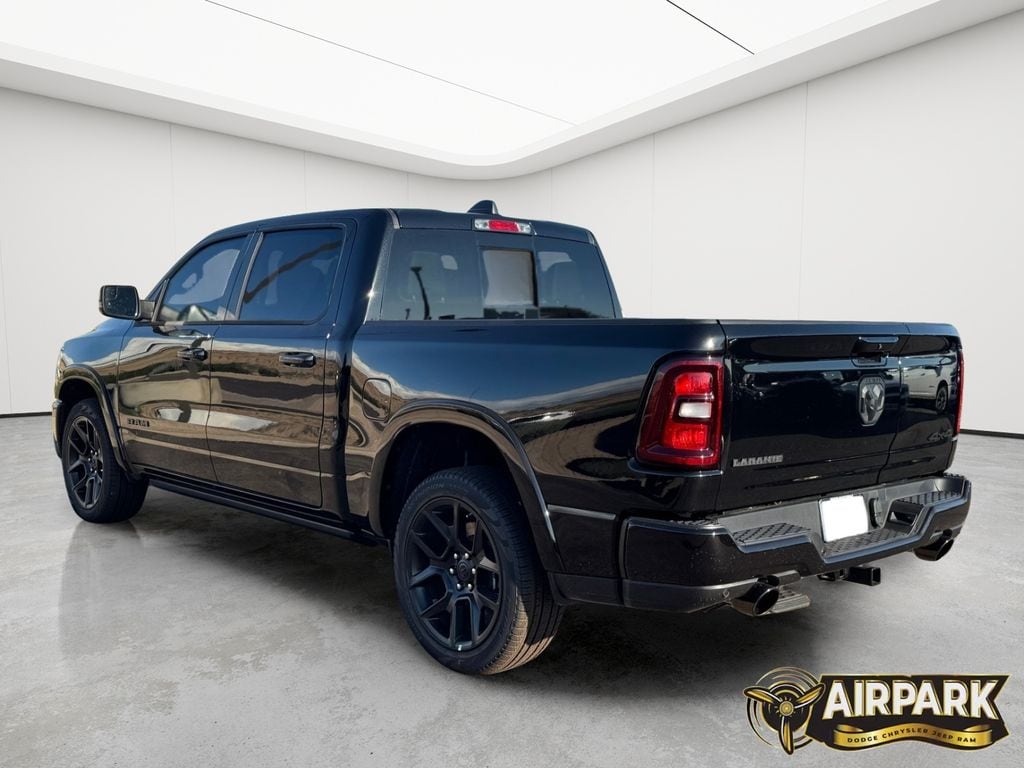New 2026 Diamond Black Crystal Pearlcoat Ram Laramie image 6