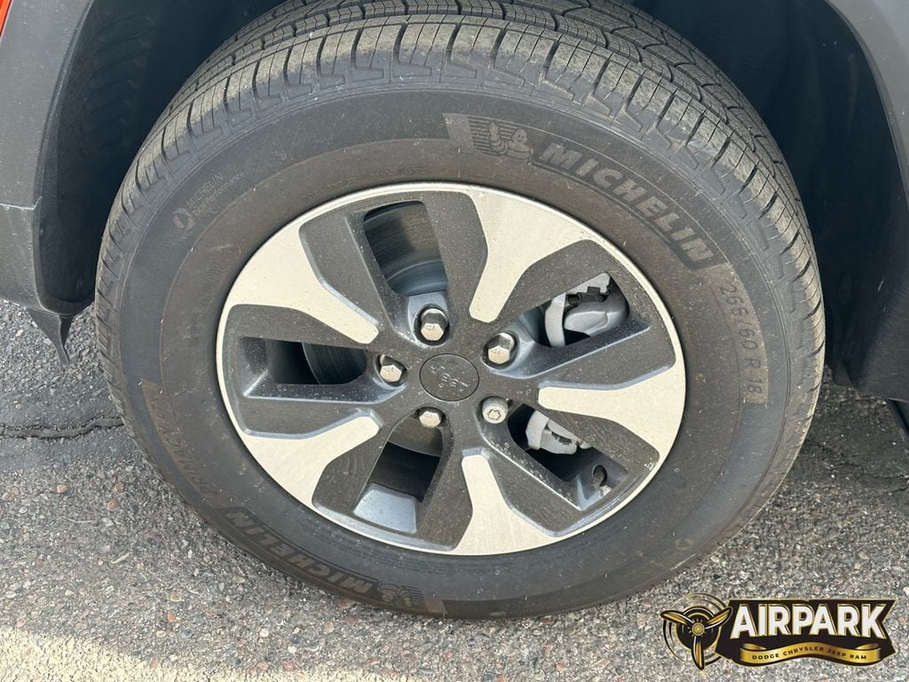 New 2023 Rocky Mountain Pearlcoat Jeep Base image 10