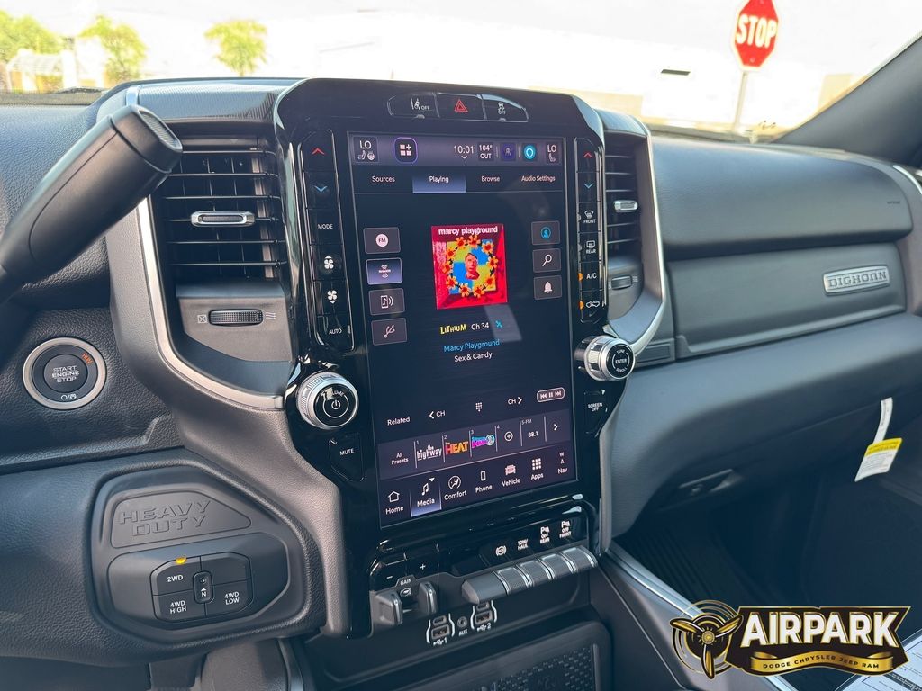 New 2026 Diamond Black Crystal Pearlcoat Ram Big Horn image 12