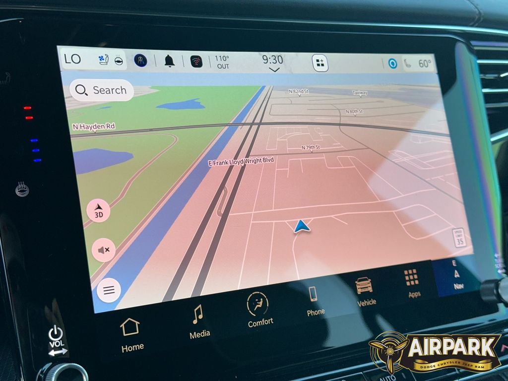 New 2024 Diamond Black Crystal Pearlcoat Jeep Series II image 19