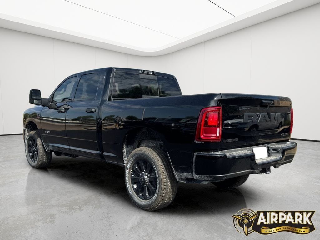 New 2026 Diamond Black Crystal Pearlcoat Ram Big Horn image 6