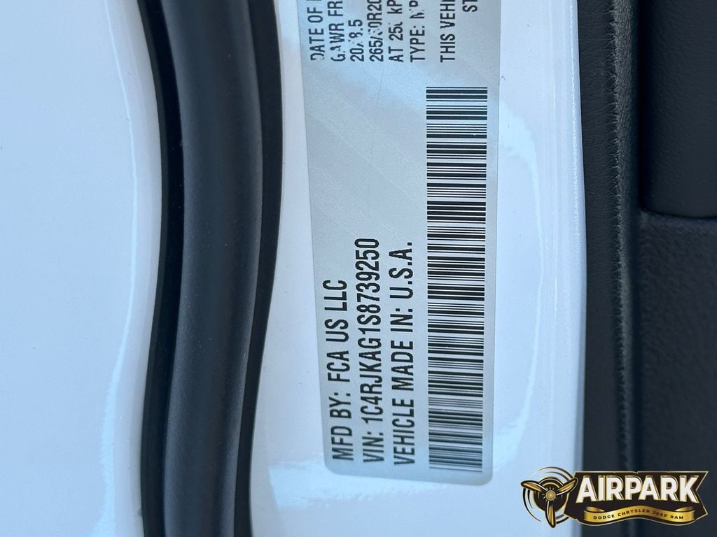 New 2025 Bright White Jeep Laredo image 22